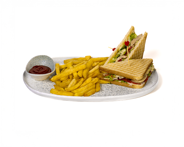 xქლაბ-სენდვიჩი თქვენი არჩეული შიგთავსით