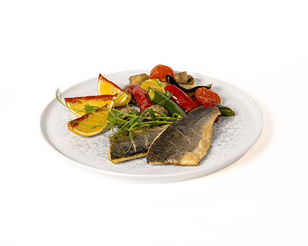 გრილზე შემწვარი სიბასი ბოსტნეულით